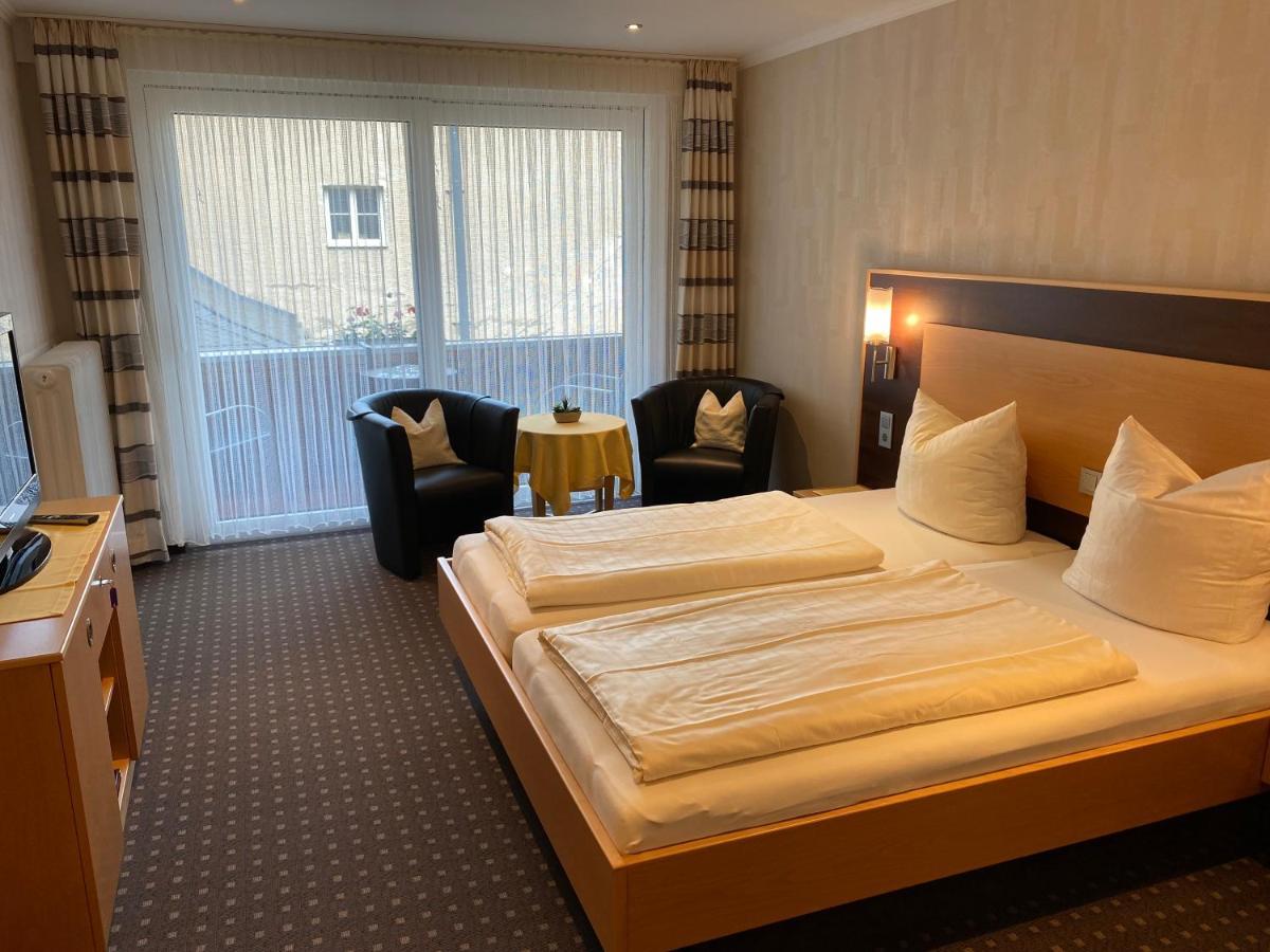 Hotel Moselterrasse Эдигер-Эллер Экстерьер фото