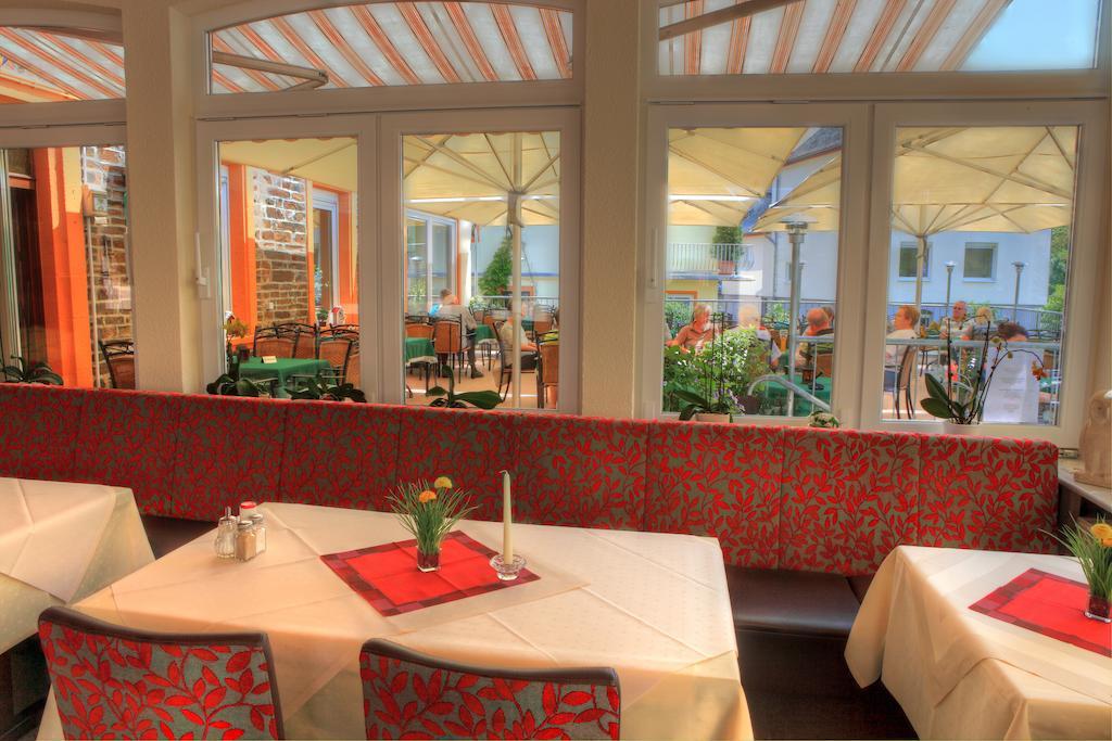 Hotel Moselterrasse Эдигер-Эллер Экстерьер фото